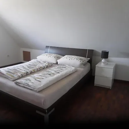 Mit Garten Und Stellplatz Feriehus *