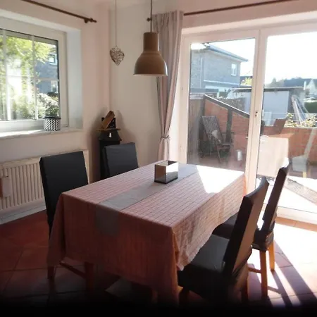 펜션 Mit Garten Und Stellplatz